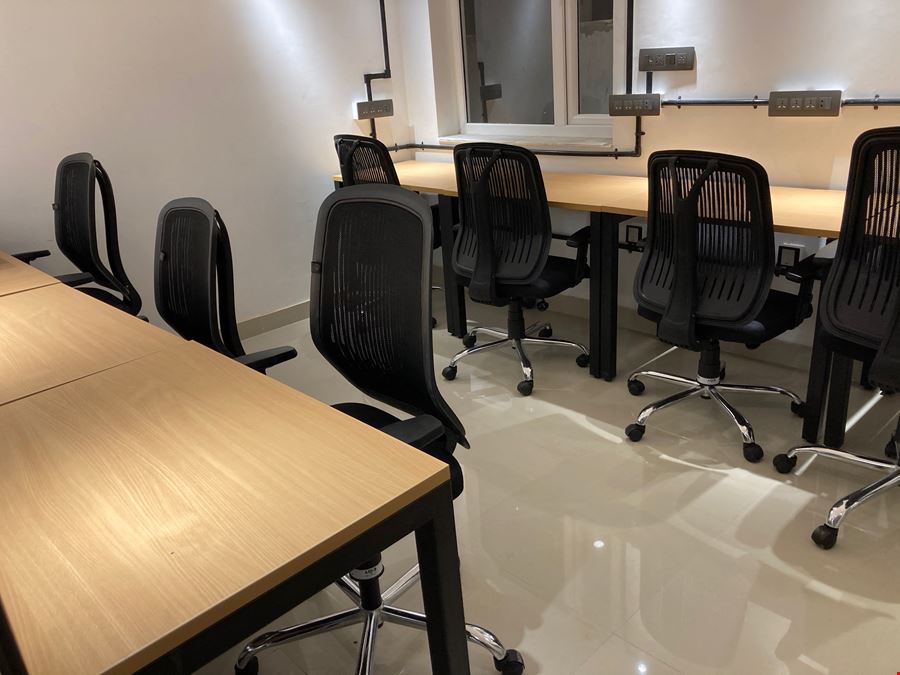 Suits Coworking Spaces - Gandhi Path