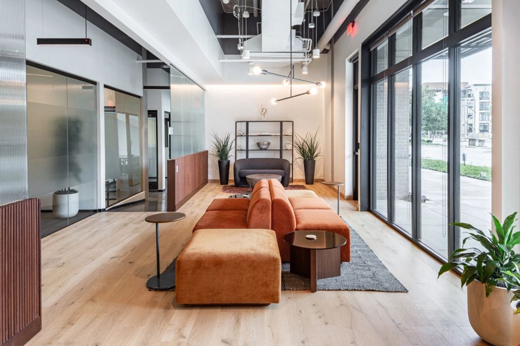 910 South Pearl Expwy