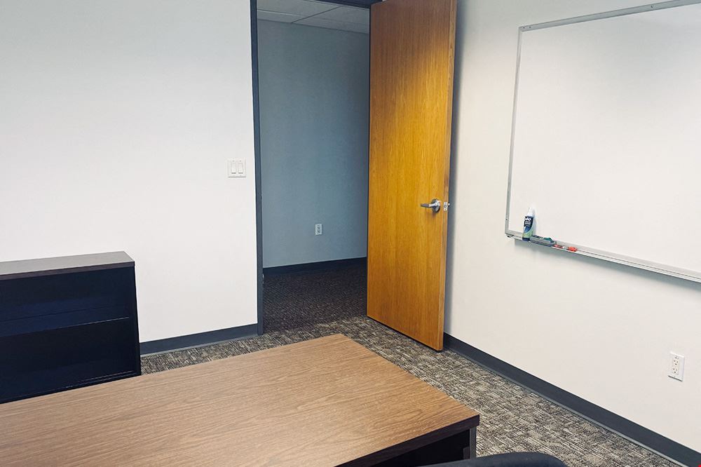 Workstyle Flexible Spaces - 4676 Admiralty Way