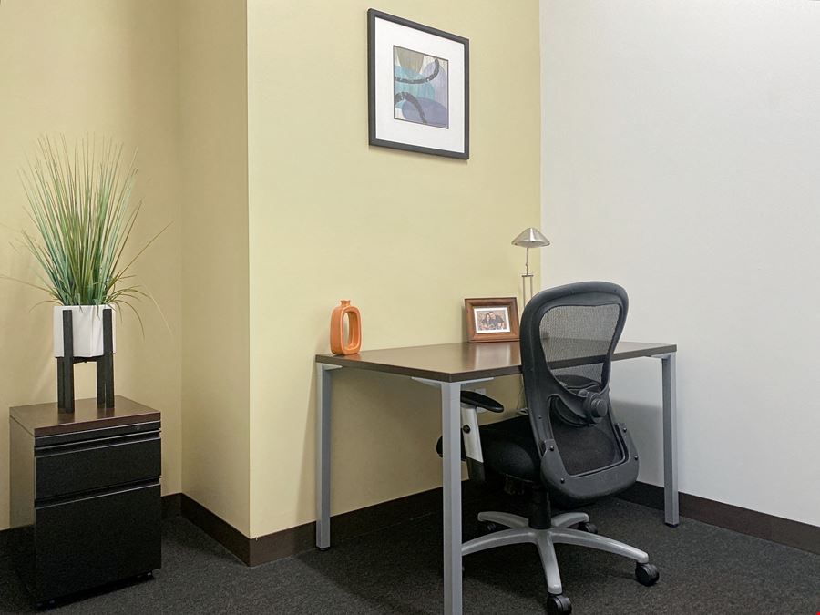 CA, Novato - Woodside Office Center