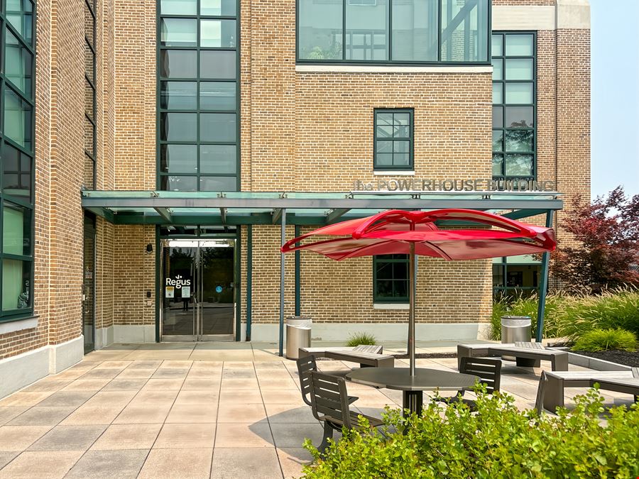 Regus - Charlestown - Schraffts Center