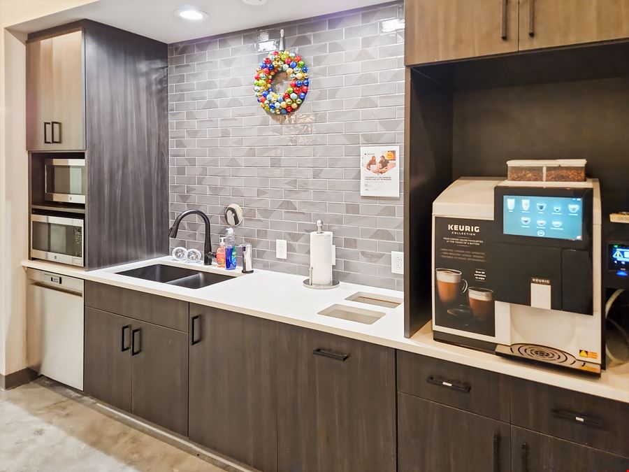 MO, Creve Coeur - Olive Blvd