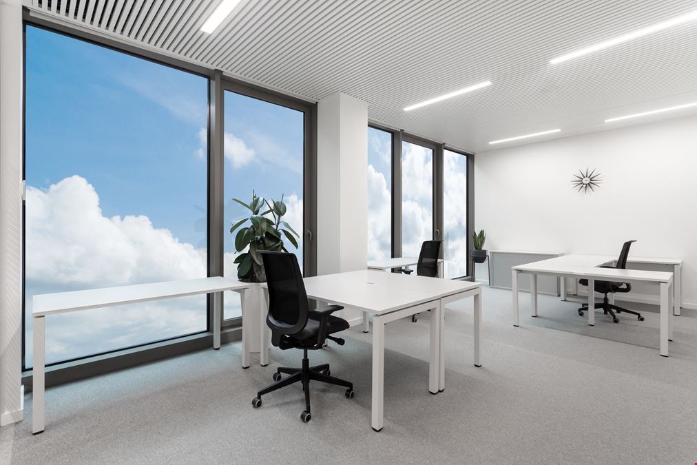 Spaces - London Highbury & Islington