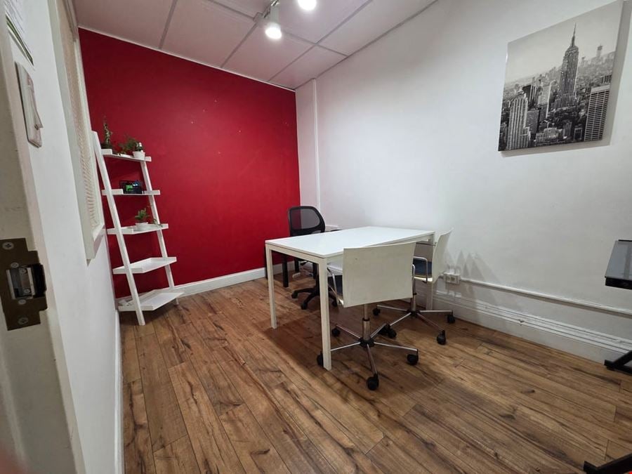 704-J: Private Office for 4 in Manhattan