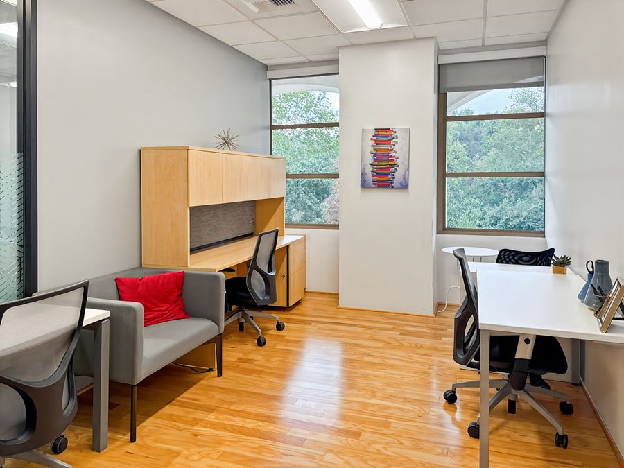 CA, Calabasas - Spaces Park Calabasas