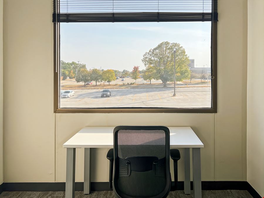 IA, West Des Moines - Valley West Drive