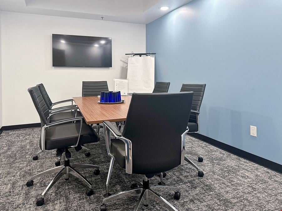 MB, Winnipeg - Lombard Ave