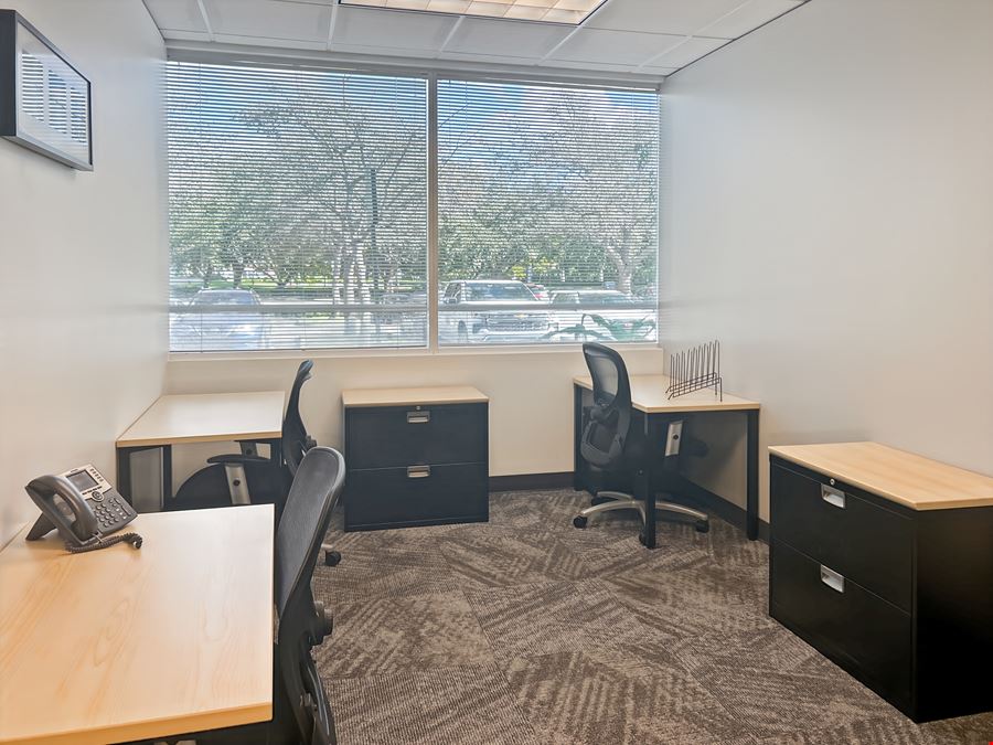 Regus - Miramar - Huntington Square III