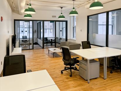 IL, Chicago - 332 S Michigan Avenue