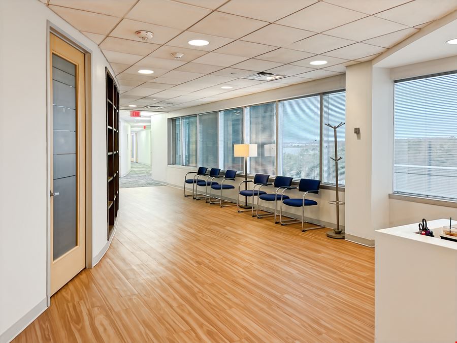 Regus - Hauppauge - 150 Motor Parkway