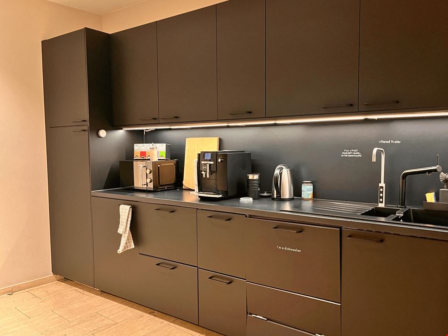 THE GATE BERLIN - Tor 177.04