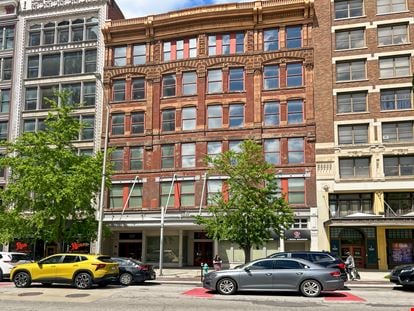 Regus - Indianapolis - E Washington Street