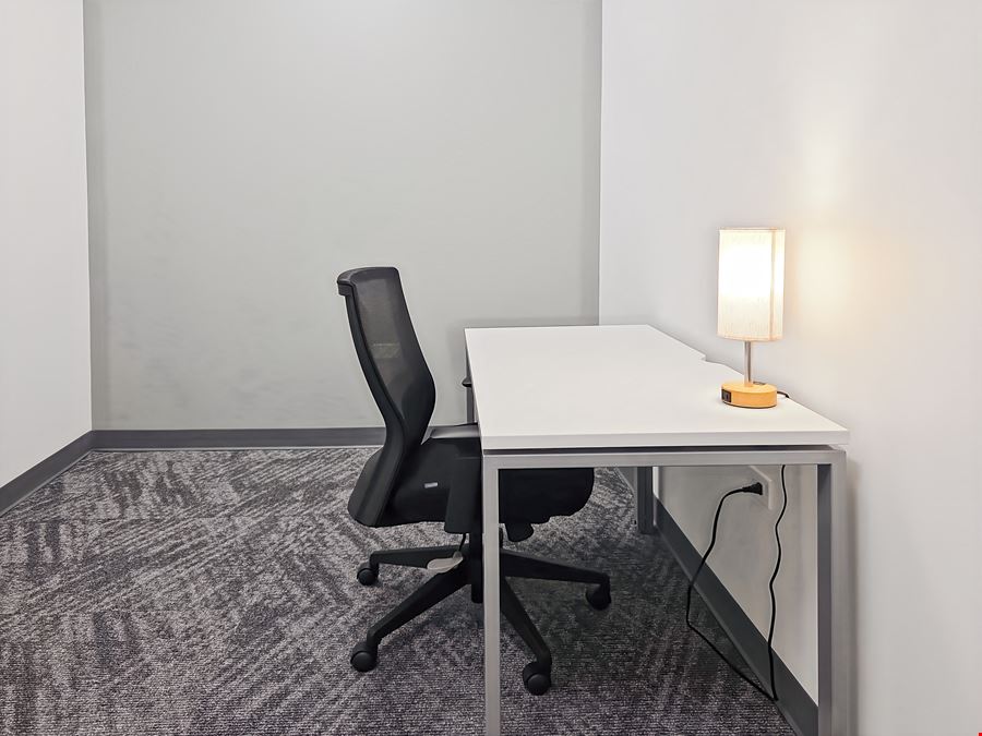 Regus - Libertyville - S Milwaukee