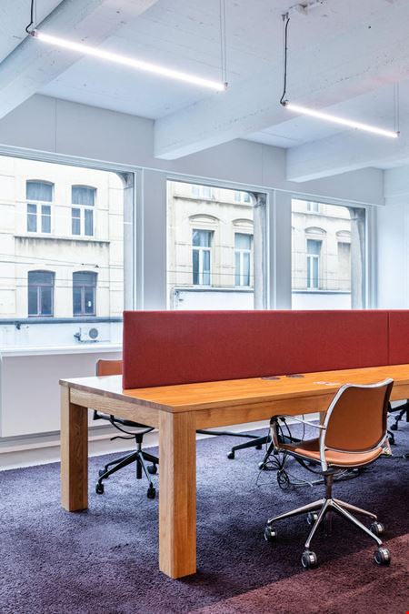 Silversquare  Louise