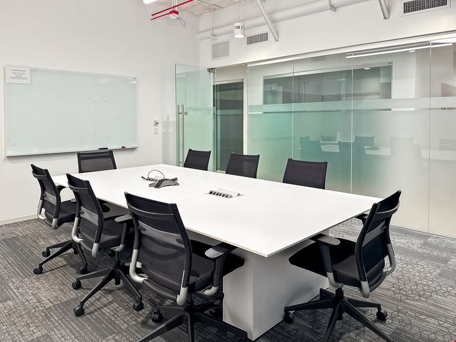 Spaces - Chicago- 1 N State Street