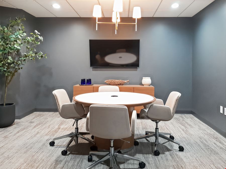 WI, Bayside - Brown Deer Rd