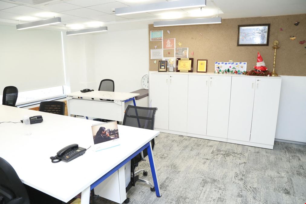 Iksana Workspaces - Chrysler Tech Centre