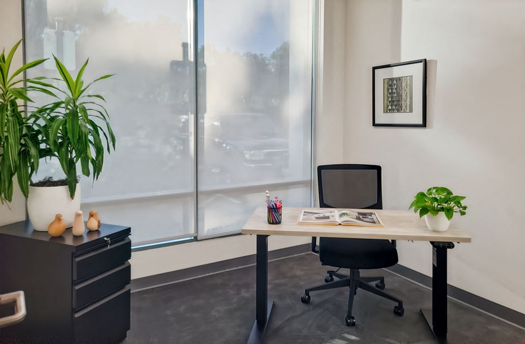 CA, Novato - Bel Marin Keys Blvd