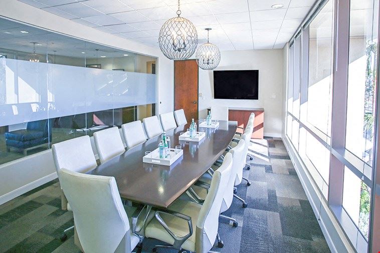 14 Person Meeting Room - Board