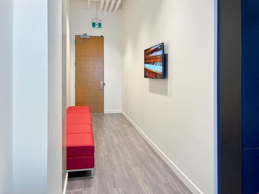 ON, Toronto - Hullmark Center