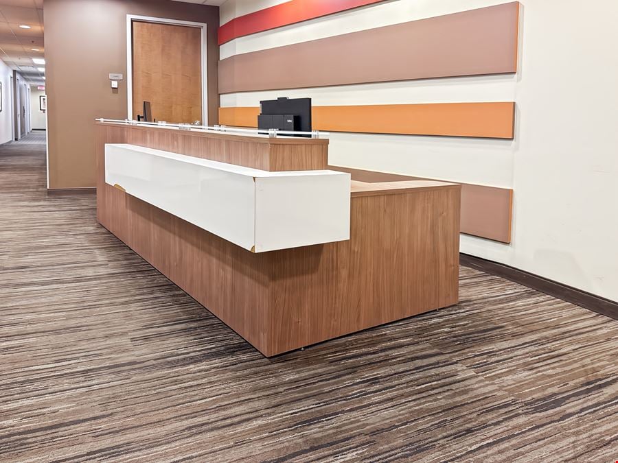 Regus - Calgary - Crowfoot Centre