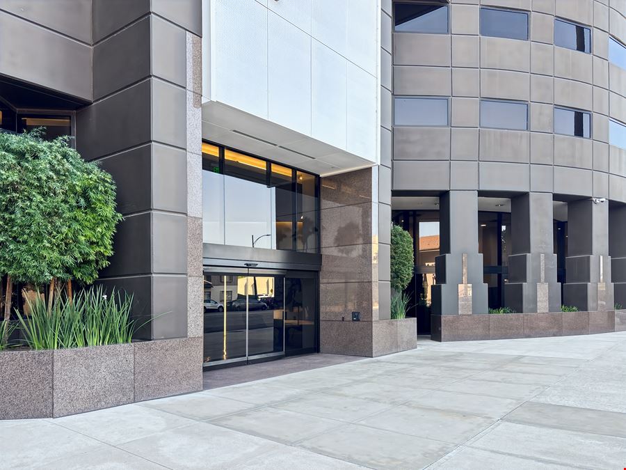 CA, Burbank - The Tower