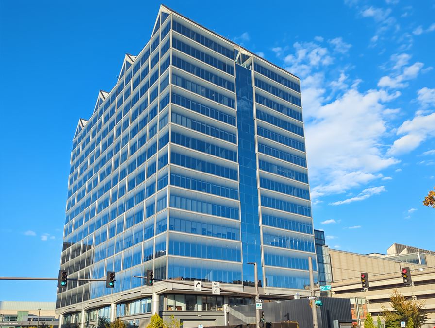 NE, Omaha - Landmark Center