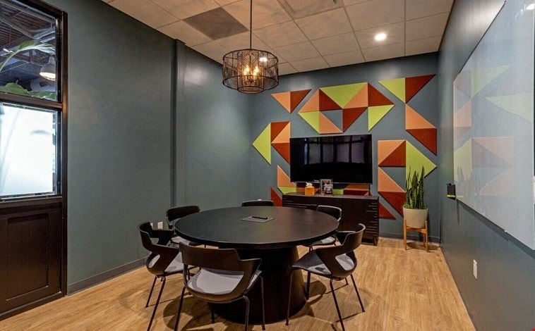 Huddle Room