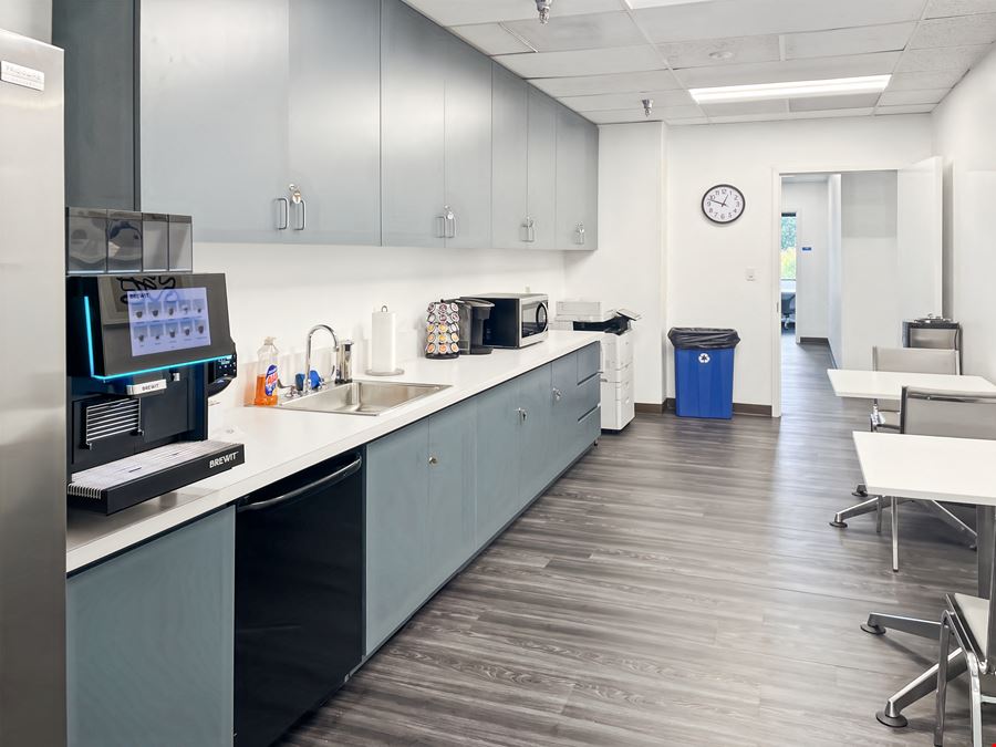 VA, Reston - Commerce Park Dr