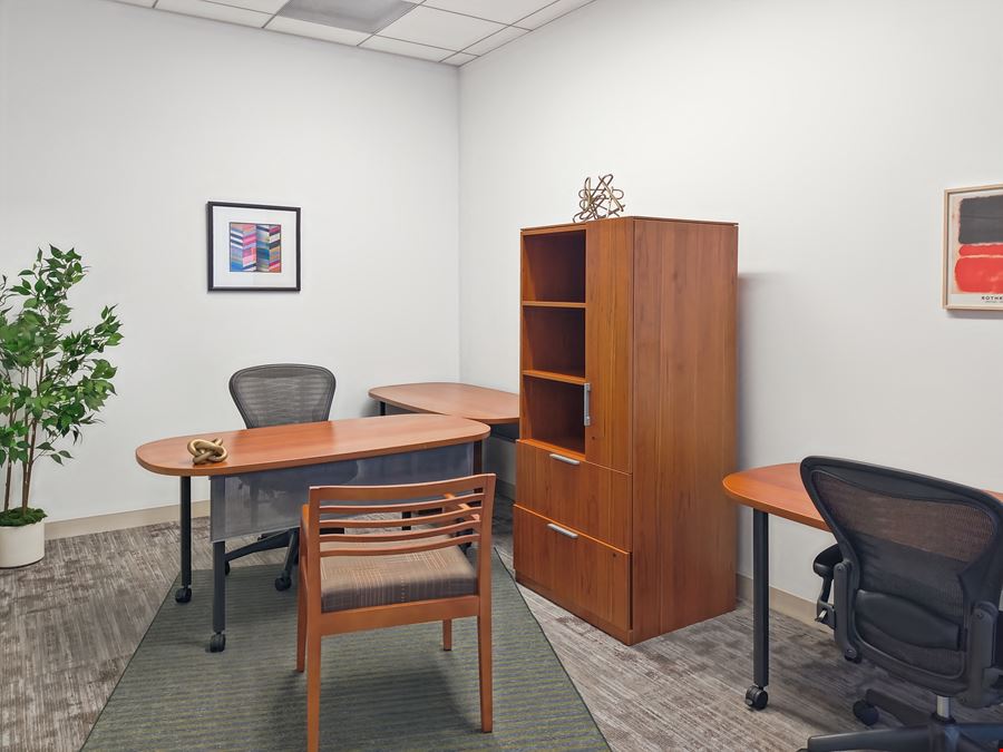 Regus - Plano - Shops at Legacy