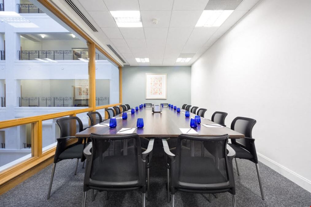 Landmark: Birmingham, Brindleyplace