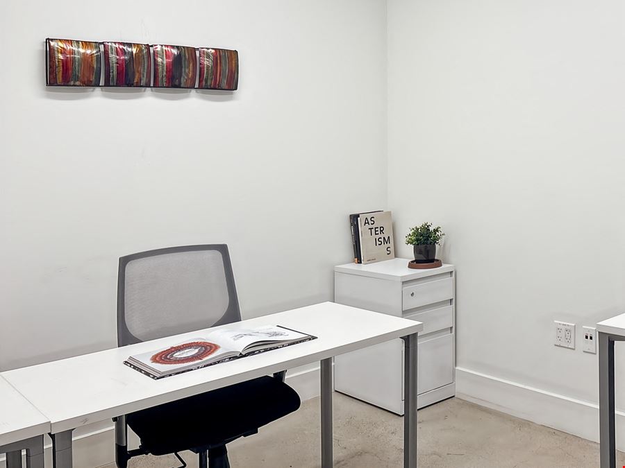 CA, Menlo Park-Spaces Menlo Park