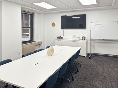 Regus - Indianapolis - Meridian St