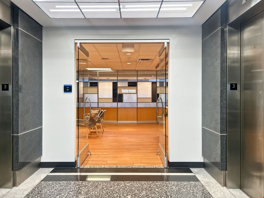 Regus - Phoenix - Washington at Sky Harbor