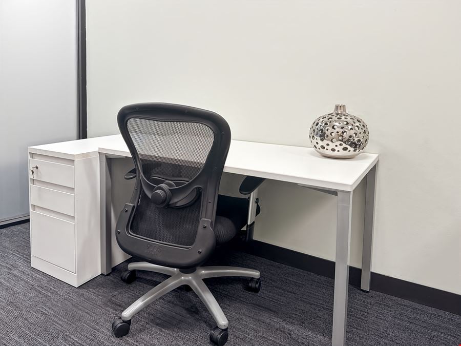 LA, New Orleans - Place St. Charles