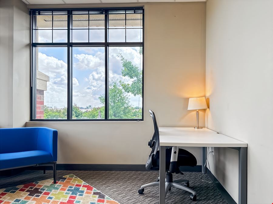 MN, Minneapolis - Maple Grove - Arbor Lakes