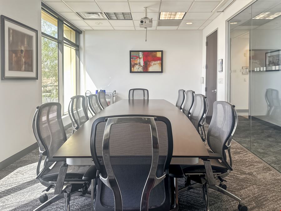 Regus - Arroyo Crossing