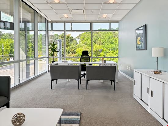 NC, Raleigh - Spaces Crabtree Terrace