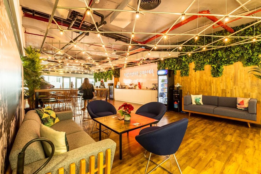 One Business Centre - Media One Hotel