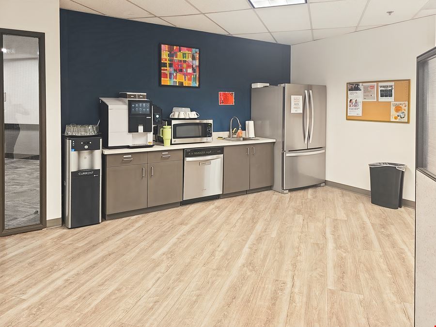 OR, Clackamas - Three Town Center