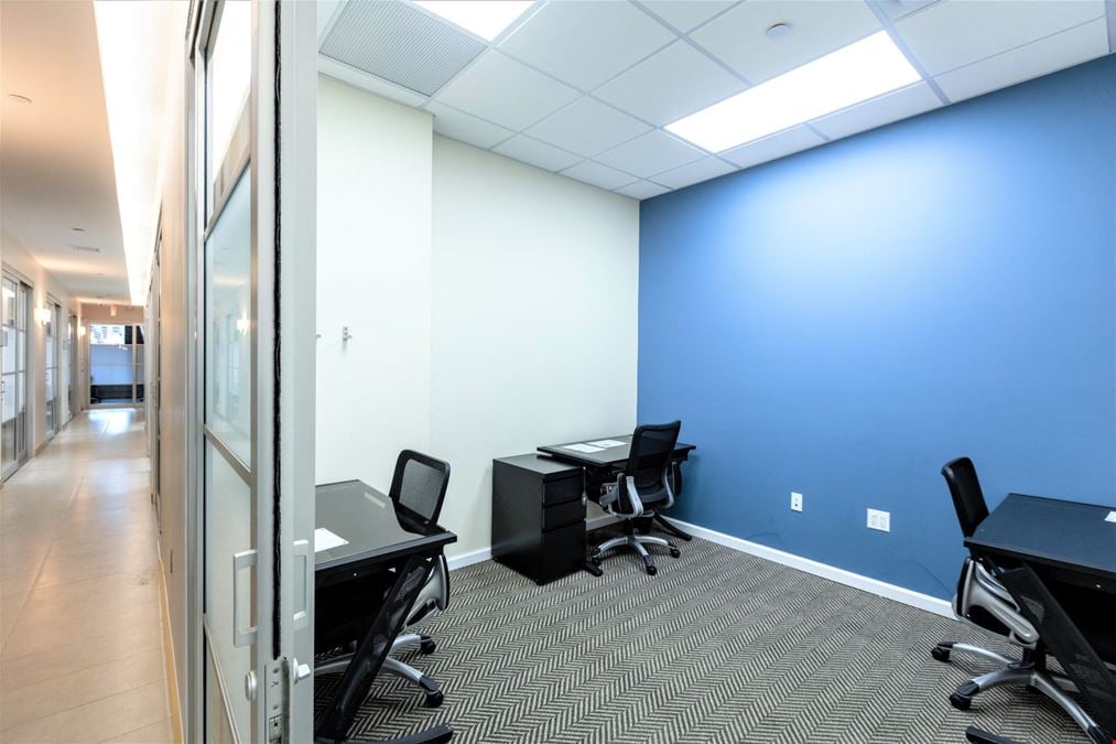 Day Office 3024