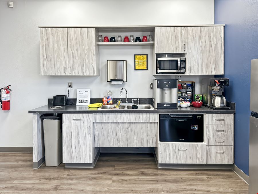 Regus - Albuquerque - Riverside Plaza Ln
