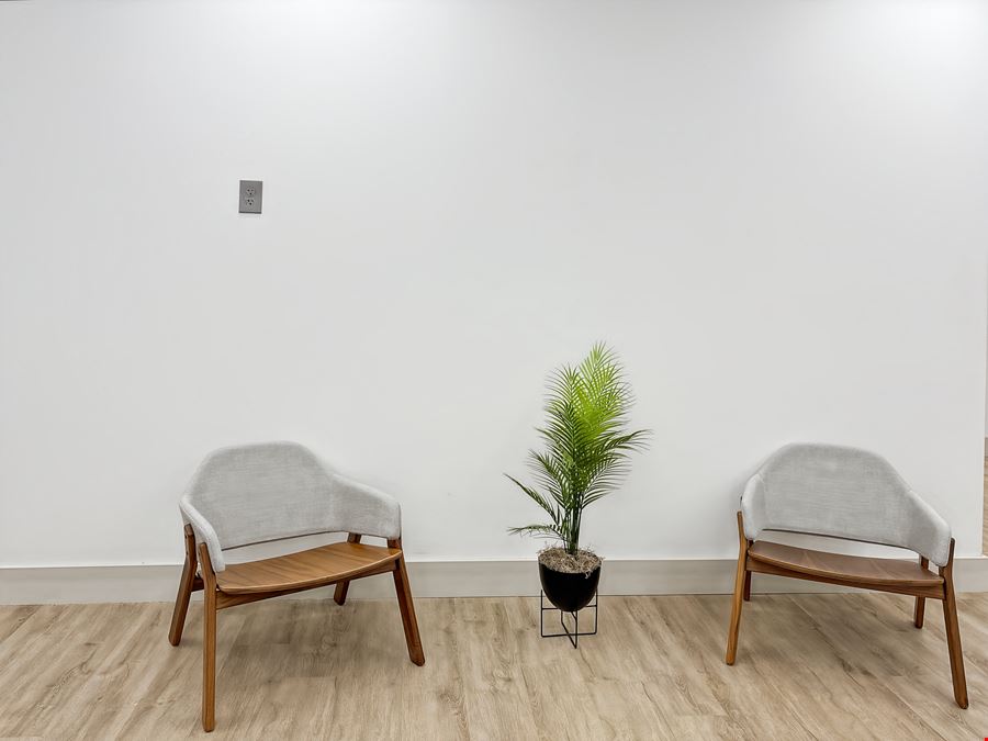 Regus - Hampton - Frontage Rd