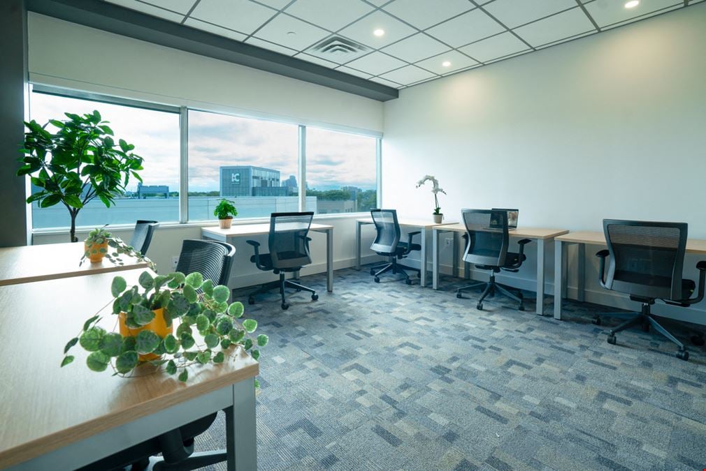 6 Person Office (External with Window)