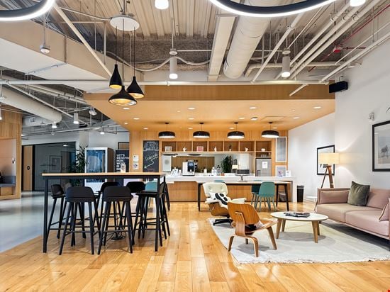 NC, Raleigh - Spaces Crabtree Terrace