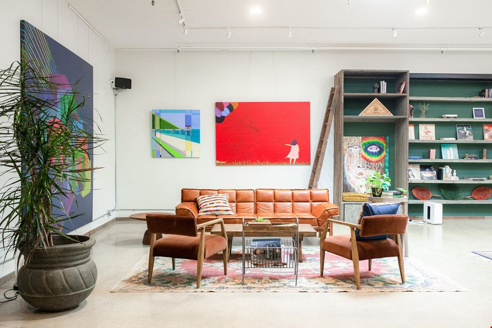 Unità Club Manhattan Beach