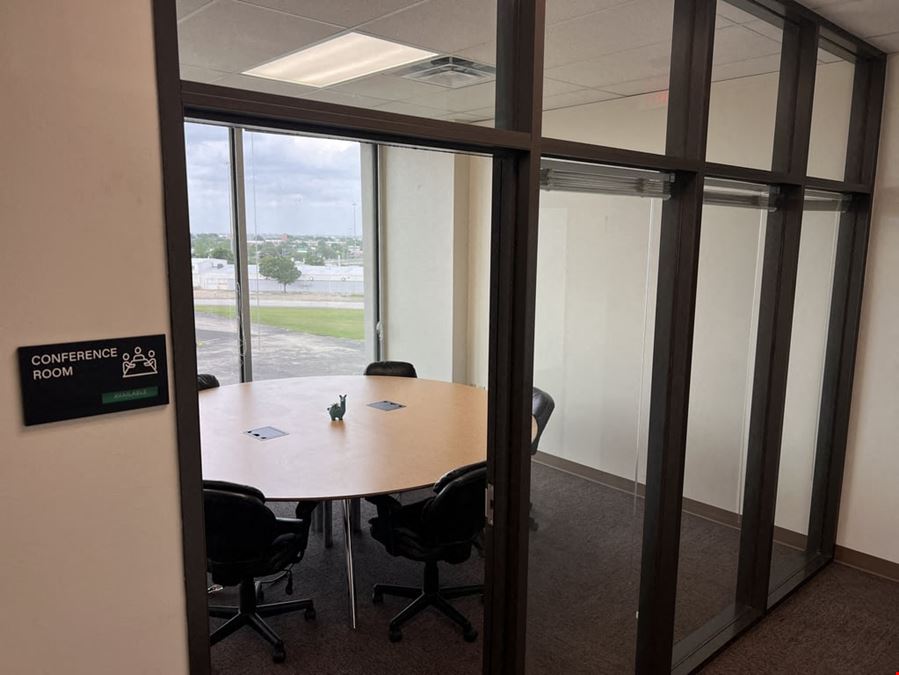 Dwell Coworking - Mueller