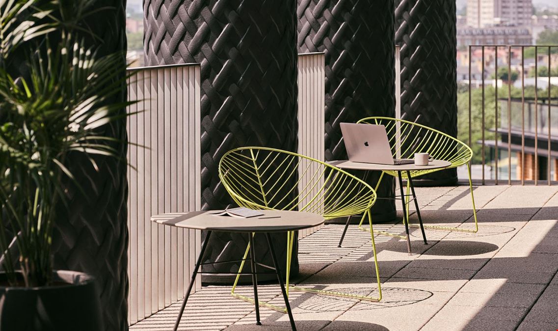 Fora - The Gridiron Building