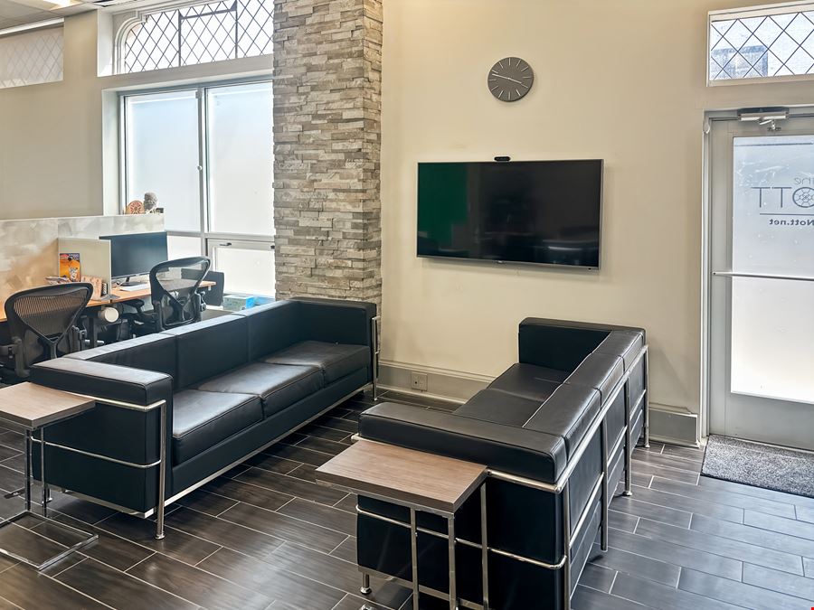 MI, Grosse Pointe Park - Mack Ave