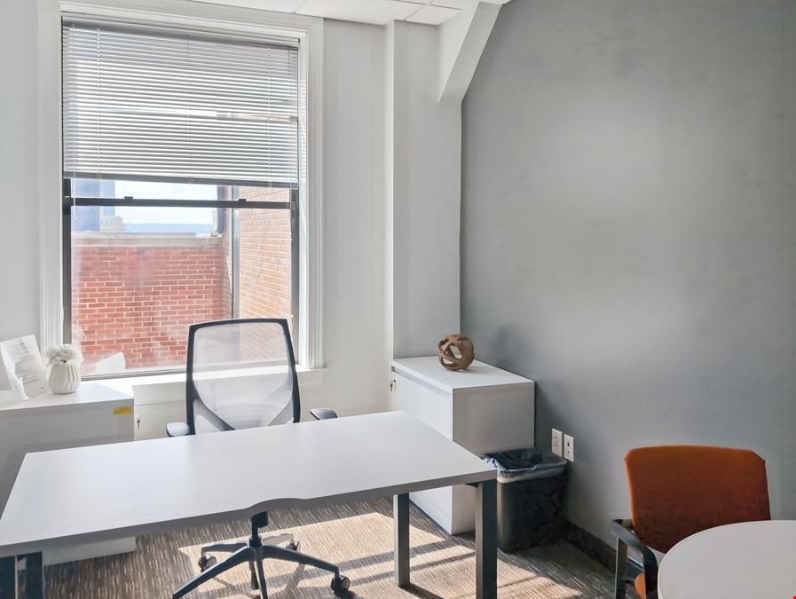 KY, Louisville – MET Building